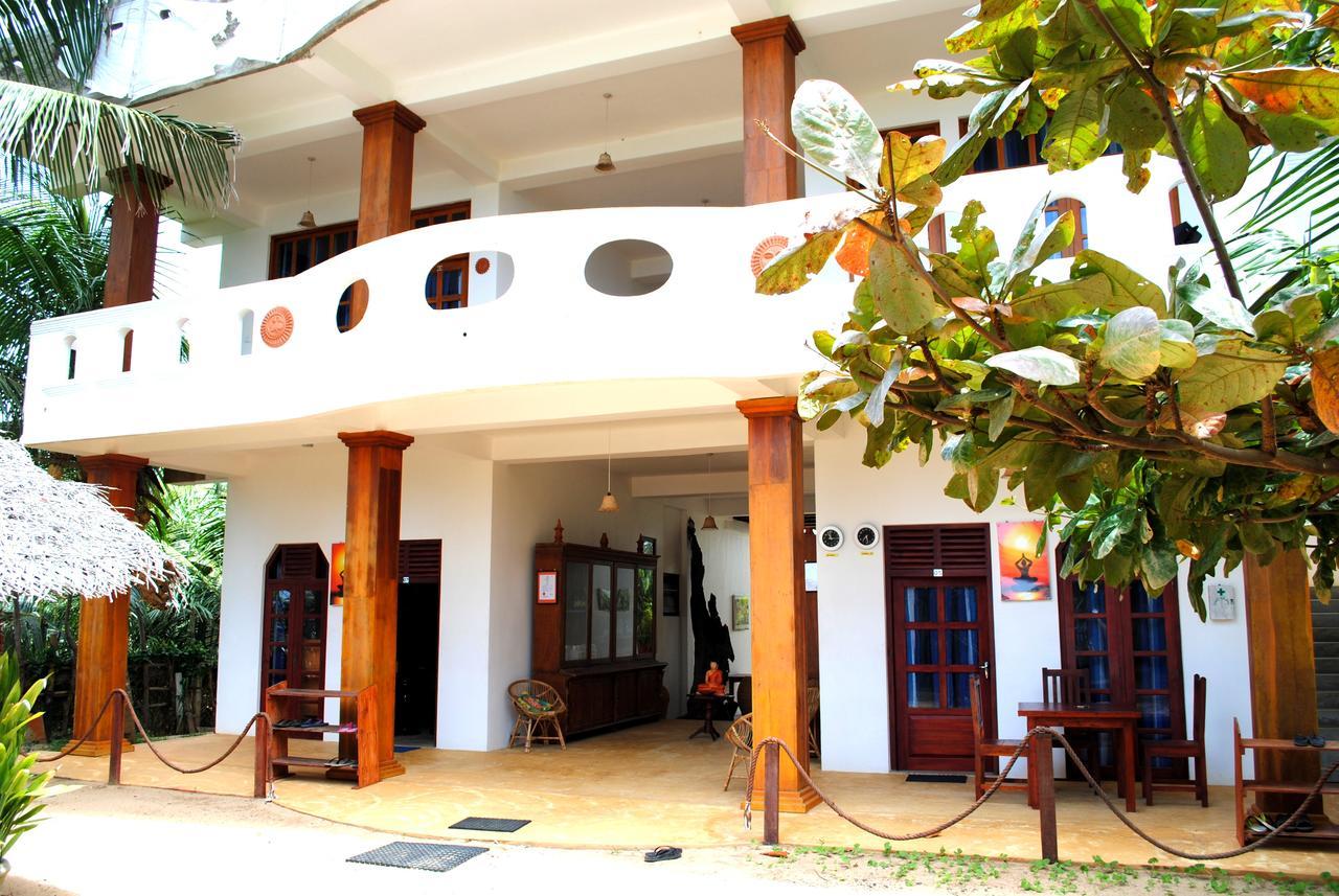 Asha Beach & Spa แทนกาลเล ภายนอก รูปภาพ