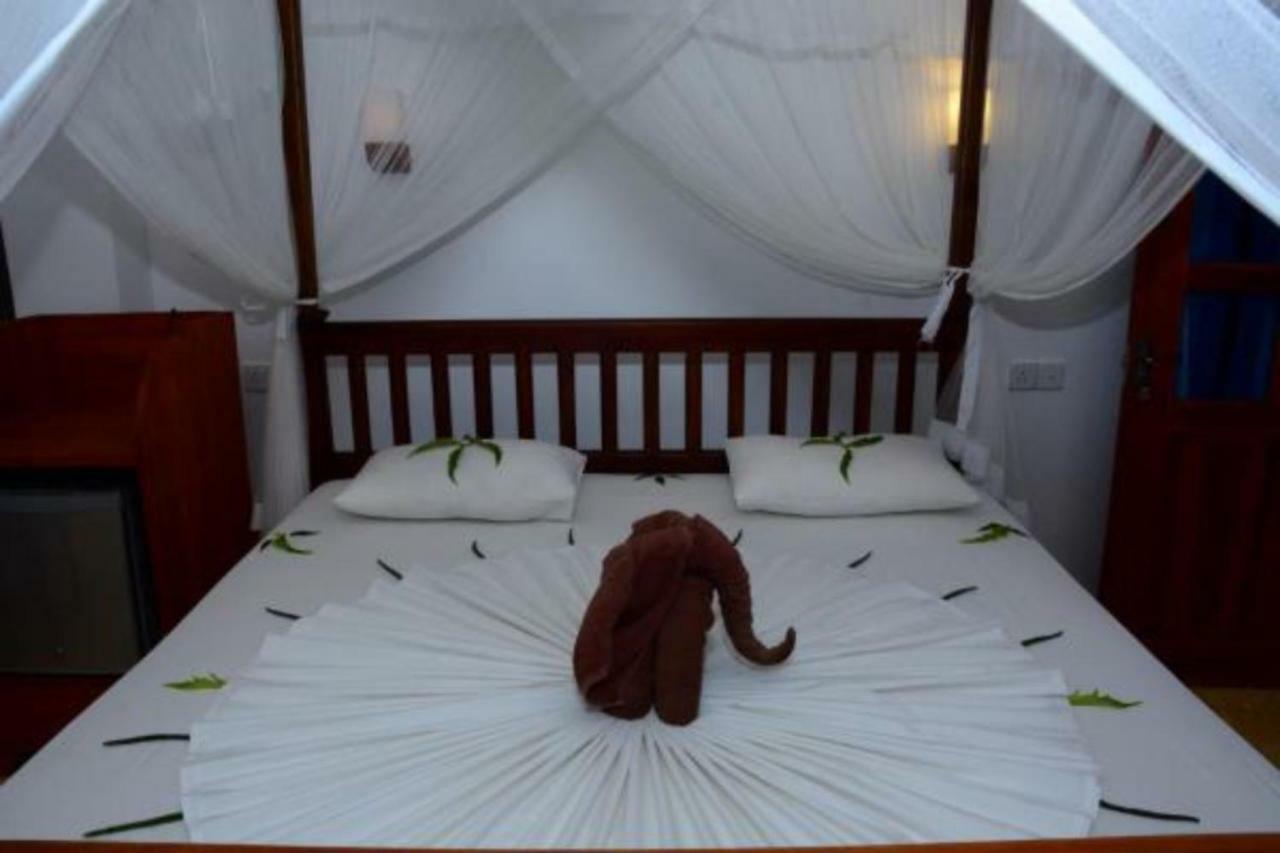 Asha Beach & Spa แทนกาลเล ภายนอก รูปภาพ